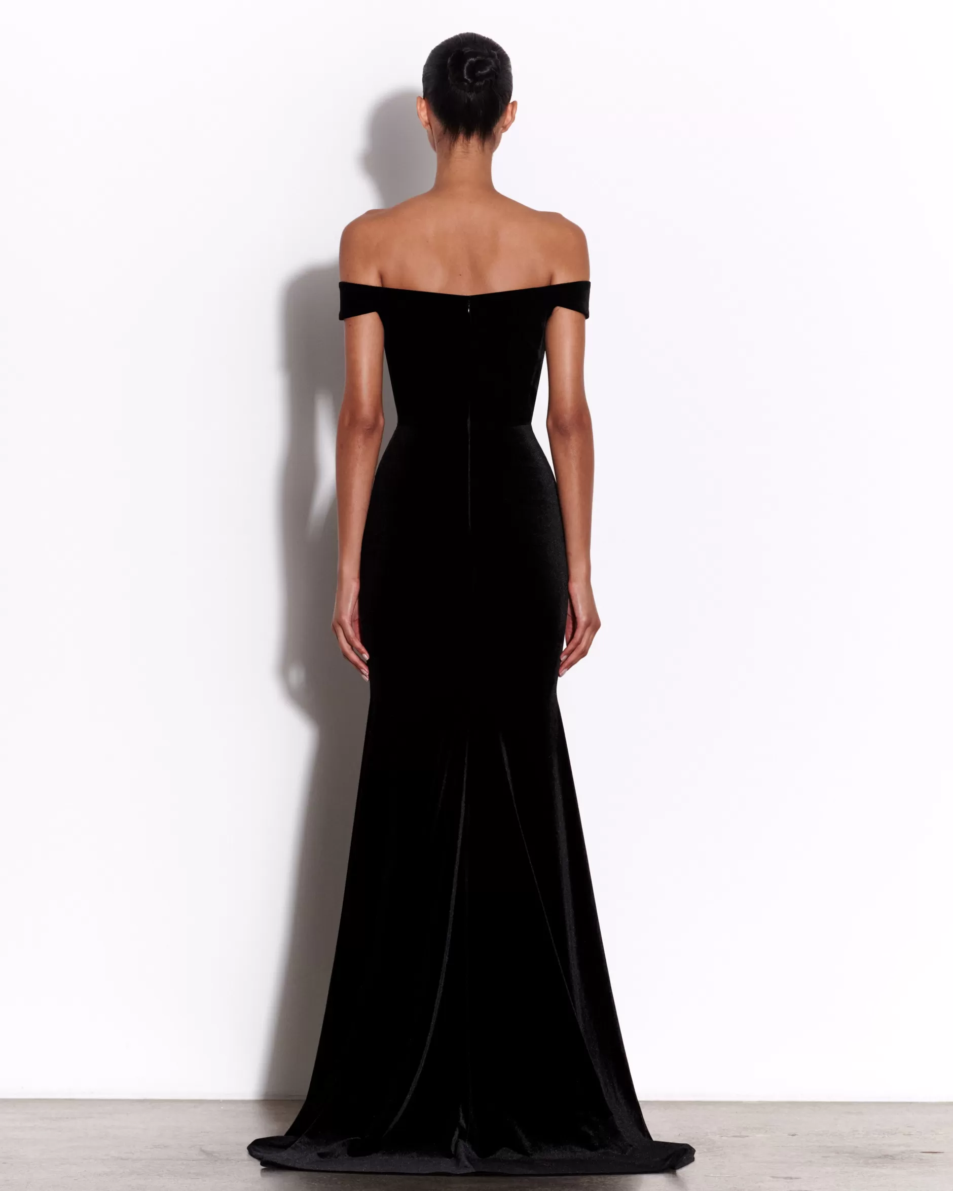 Off Shoulder Corset Gown in Velvet | Alex Perry Hot